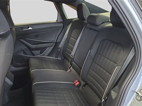 Used 2022 Volkswagen Jetta Sport image 19