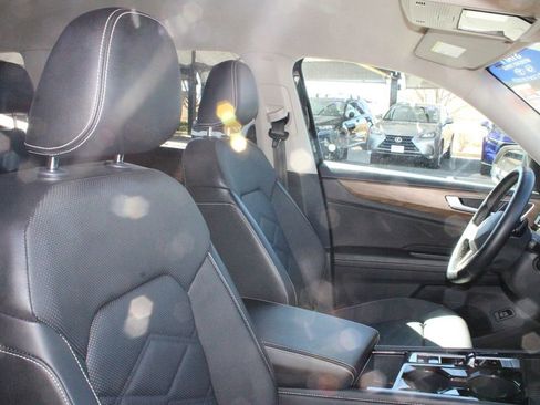 Used 2025 Volkswagen Atlas SE AWD/4WD image 37