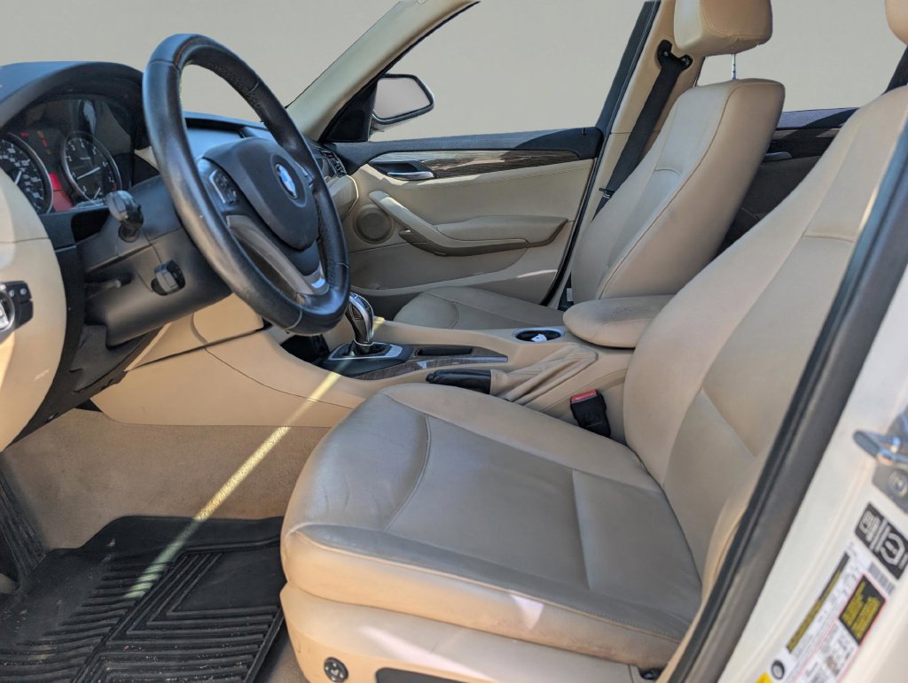 Used 2015 BMW X1 sDrive28i RWD image 16