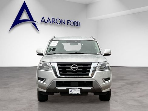 Used 2024 Nissan Armada SV image 8