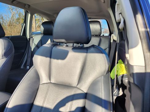 Used 2022 Subaru Forester Touring w/ Popular Package #2 image 11