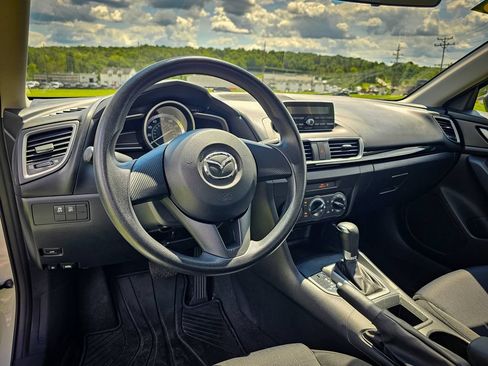 Used 2014 MAZDA MAZDA3 i SV FWD image 12