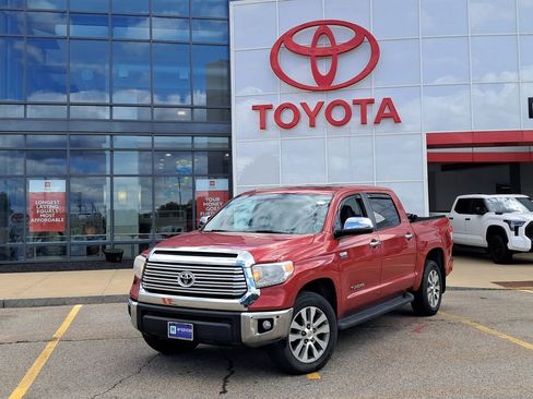 Used 2015 Toyota Tundra Limited w/ Limited Premium Package AWD/4WD image 1