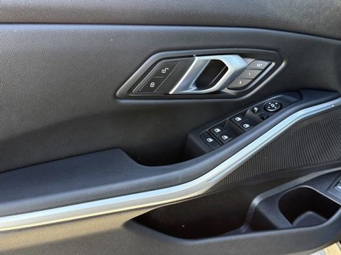 Used 2025 BMW 330i Sedan w/ Convenience Package image 17