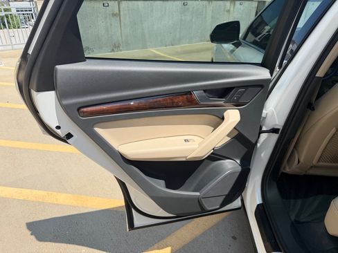 Used 2018 Audi Q5 2.0T Premium Plus AWD/4WD image 24
