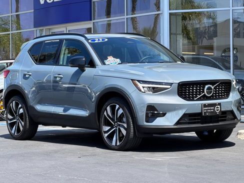 Certified 2023 Volvo XC40 B5 Plus w/ Protection Package Premier AWD/4WD image 7