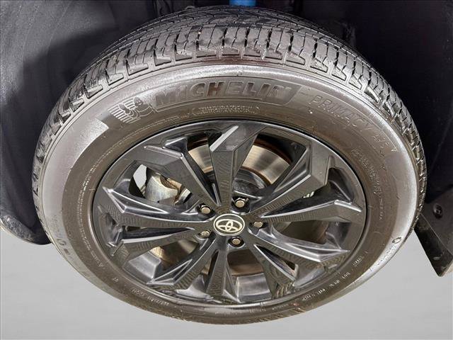 Used 2024 Toyota RAV4 XSE AWD/4WD image 12