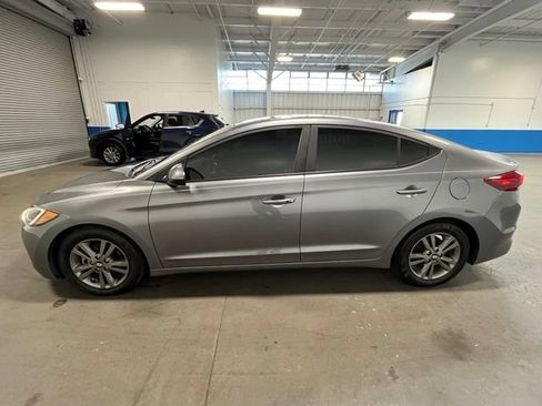 Used 2018 Hyundai Elantra Value Edition FWD image 6