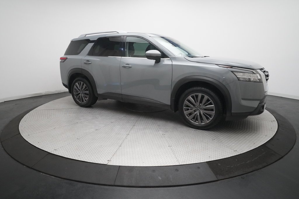 Used 2022 Nissan Pathfinder SL AWD/4WD image 36
