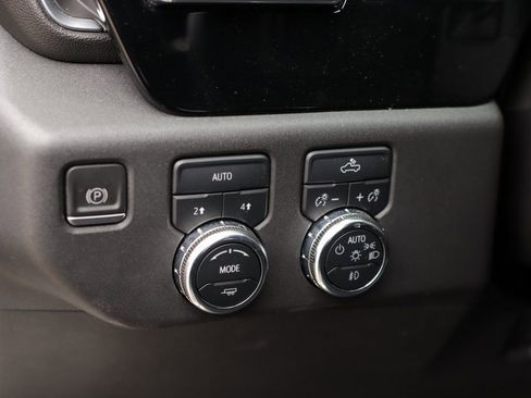 Used 2022 GMC Sierra 1500 Elevation image 10