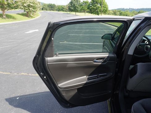 Used 2015 Chevrolet Impala Police FWD image 16