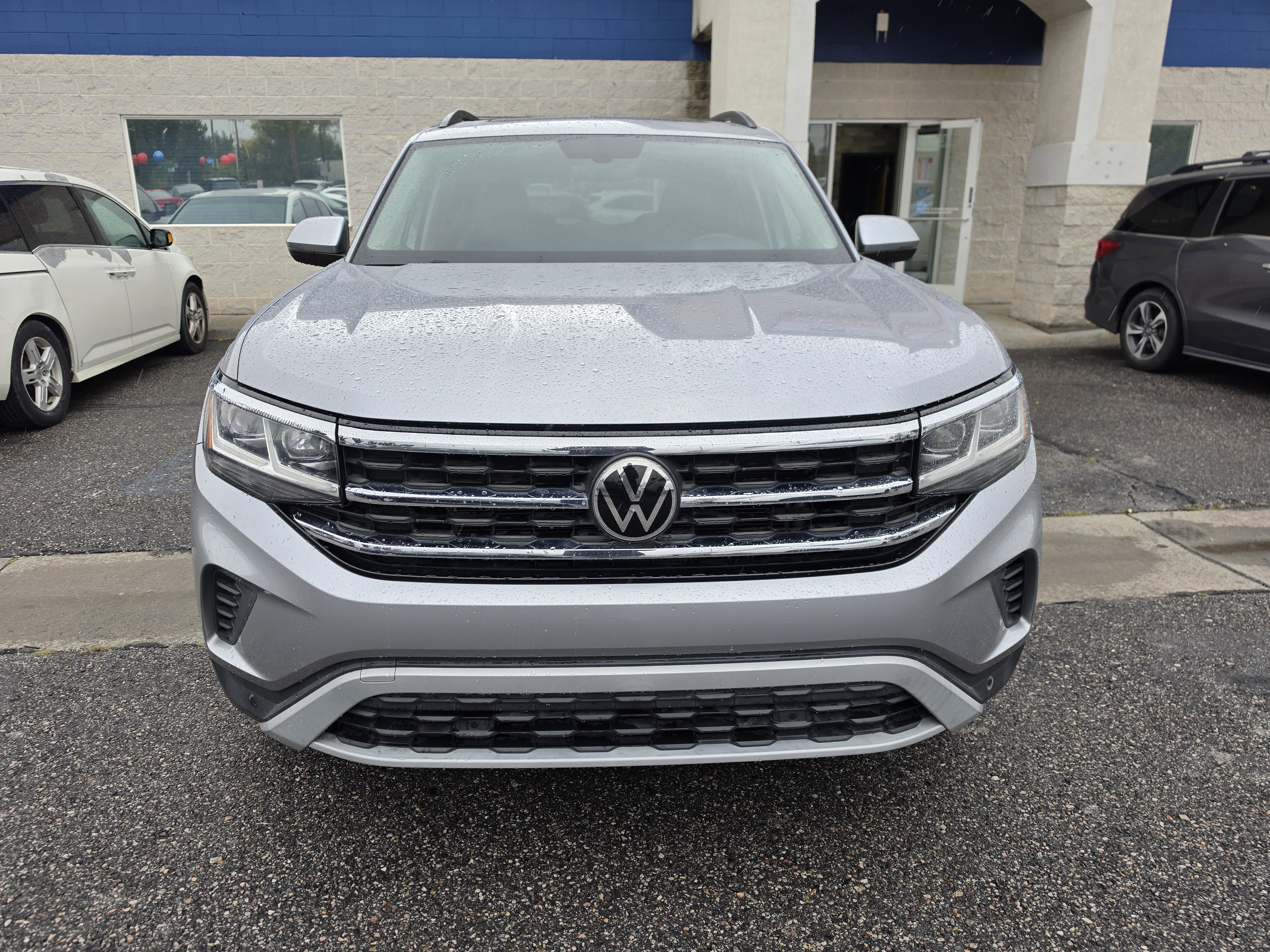 Used 2021 Volkswagen Atlas SE FWD image 2
