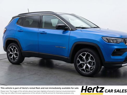 Used 2025 Jeep Compass Limited image 1