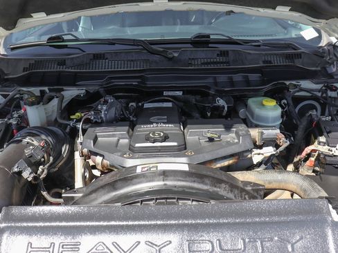 Used 2018 RAM 2500 Laramie image 12