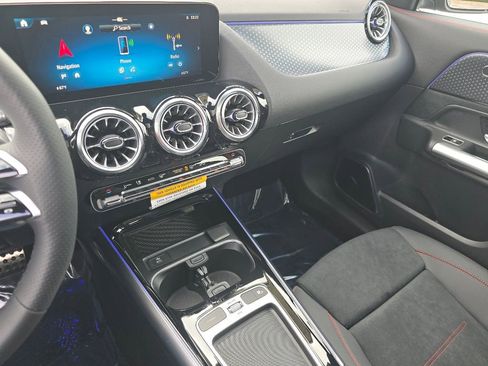 New 2026 Mercedes-Benz GLA 35 AMG 4MATIC image 28