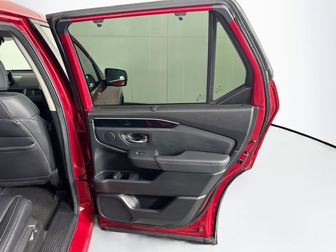 Used 2025 Honda Pilot EX-L image 31