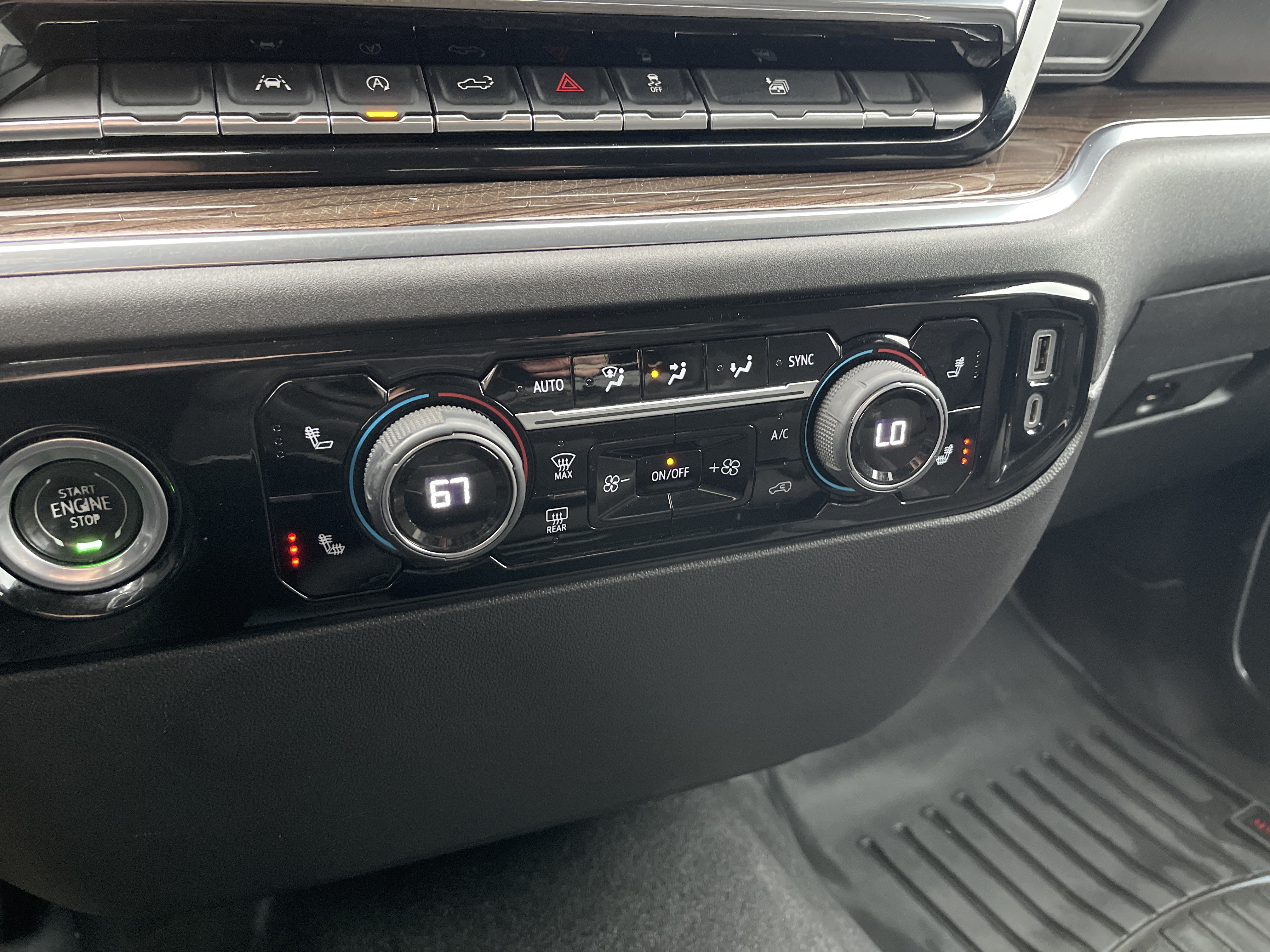 Used 2023 Chevrolet Silverado 1500 LT AWD/4WD image 17