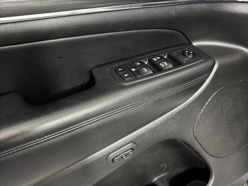 Used 2019 Jeep Grand Cherokee Limited image 23