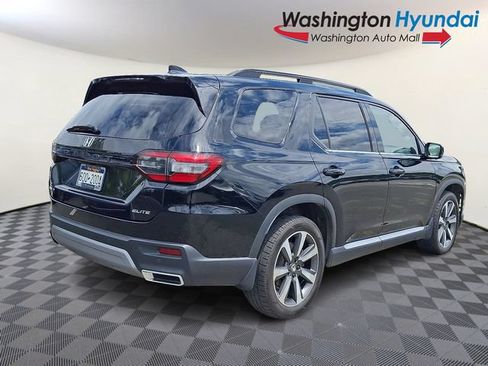 Used 2025 Honda Pilot Elite image 6