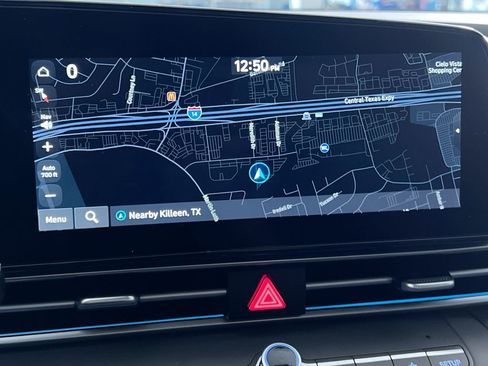 Used 2025 Hyundai Elantra SEL image 20