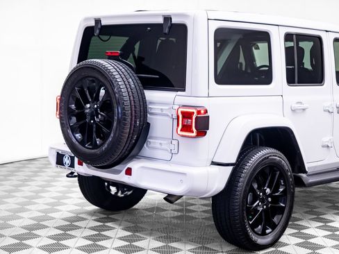 Used 2021 Jeep Wrangler Unlimited Sahara AWD/4WD image 39