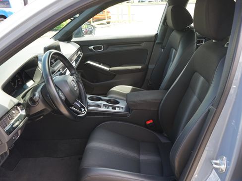 Used 2023 Honda Civic Sport image 12
