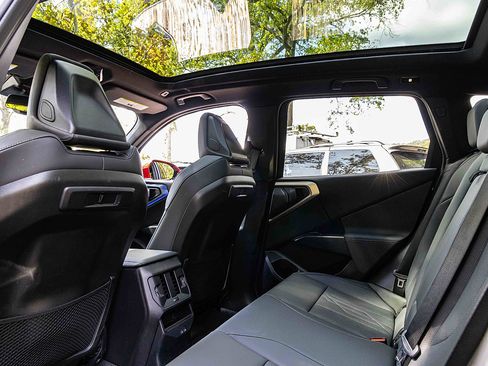 Used 2025 BMW X3 xDrive30i w/ Premium Package image 22