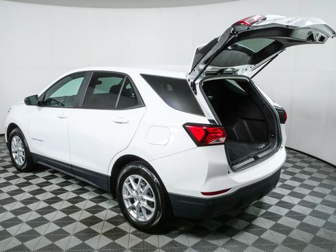Certified 2024 Chevrolet Equinox LS w/ LS Convenience Package FWD image 31