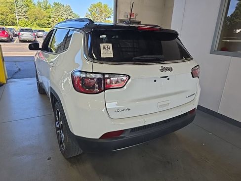 Used 2023 Jeep Compass Limited AWD/4WD image 3