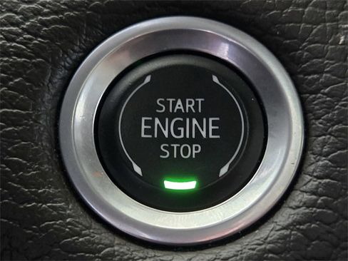 Used 2024 GMC Yukon XL Denali w/ Advanced Technology Package image 20