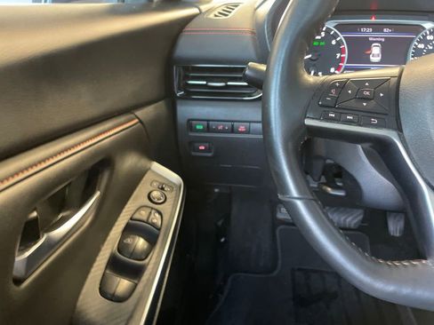 Certified 2025 Nissan Sentra SR w/ SR Premium Package FWD image 13
