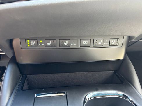 Used 2025 Lexus ES 300h Ultra Luxury w/ Accessory Package (Z1) FWD image 28