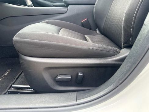 Used 2025 Nissan Altima 2.5 SV FWD image 23
