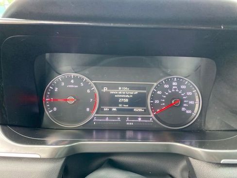 Used 2022 Kia Sorento S FWD image 11