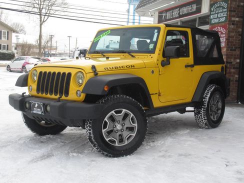 Used 2015 Jeep Wrangler Rubicon w/ Power Convenience Group image 27
