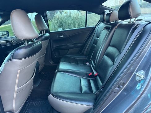 Used 2016 Honda Accord Sport image 21