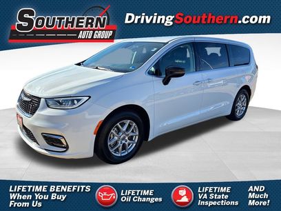 Used 2024 Chrysler Pacifica Touring-L