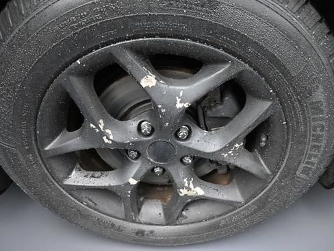 Used 2018 Chrysler Pacifica Limited FWD image 15
