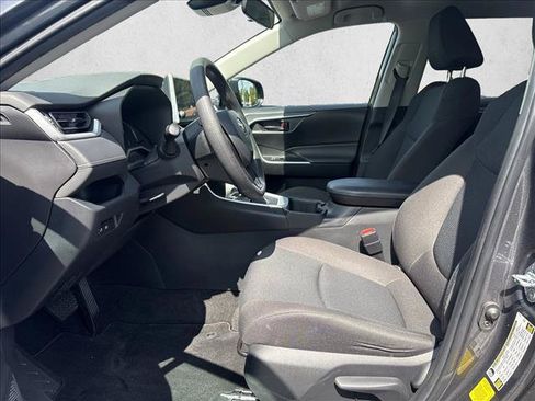 Certified 2023 Toyota RAV4 LE FWD image 10