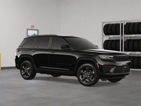 New 2024 Jeep Grand Cherokee Altitude image 7
