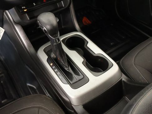 Used 2022 Chevrolet Colorado LT w/ Fleet Safety Package image 7