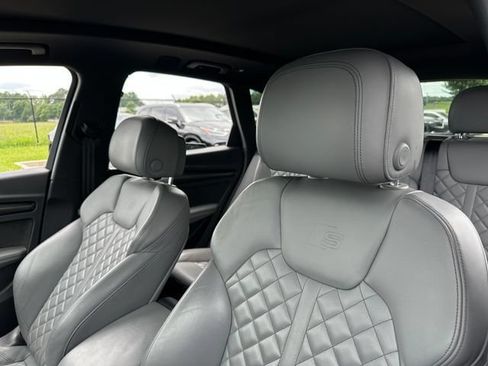 Used 2018 Audi SQ5 Premium Plus w/ S Sport Package AWD/4WD image 15