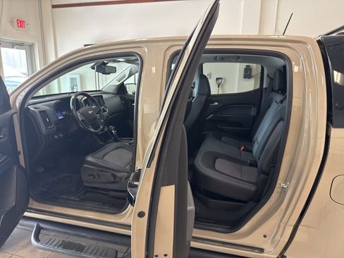 Used 2022 Chevrolet Colorado Z71 w/ Trail Boss Package image 9