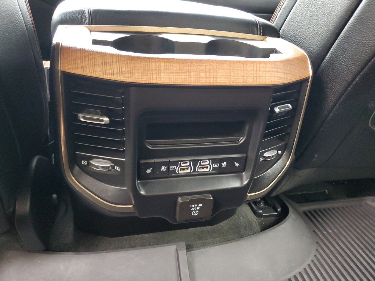 Used 2024 RAM 1500 Limited AWD/4WD image 16
