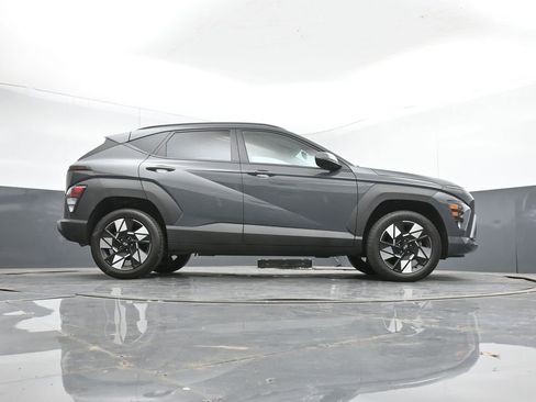 Used 2025 Hyundai Kona SEL AWD/4WD image 45
