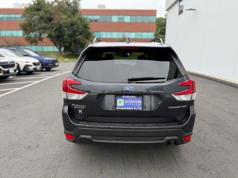 Used 2019 Subaru Forester Premium AWD/4WD image 7