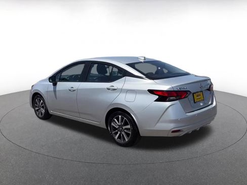 Used 2025 Nissan Versa SV FWD image 11