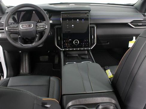 New 2026 GMC Acadia AT4 w/ Luxury Package image 12