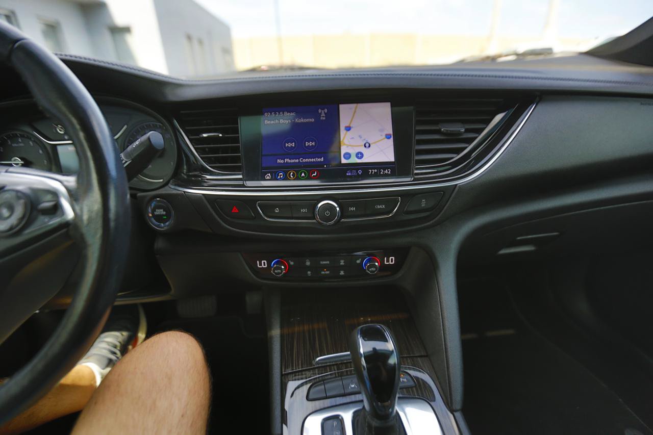 Used 2020 Buick Regal Avenir w/ Driver Confidence Package II FWD image 8