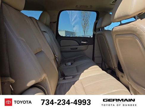 Used 2011 Chevrolet Suburban LT w/ Luxury Package AWD/4WD image 20